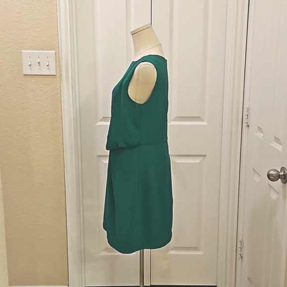 Halston Heritage Crew Neck Mini Jade DDress Size 4 - Picture 2 of 7